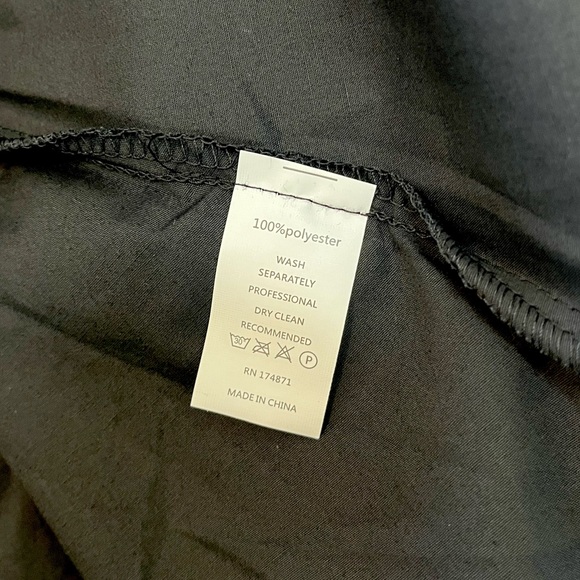 & Rouge NWT Black Sleeveless Button Up Mini Dress - Picture 5 of 6